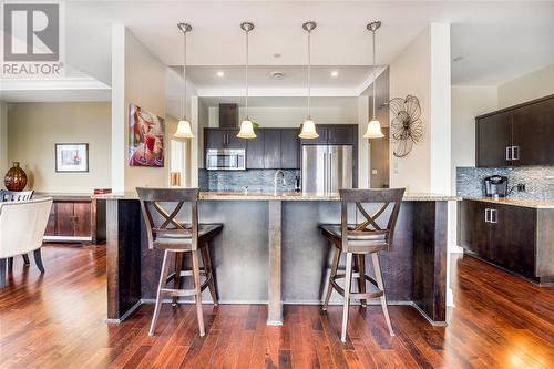 201 Front Street North Unit# 1003, Sarnia, ON - Indoor Photo Showing Kitchen With Upgraded Kitchen