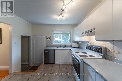 49 Elmsley Crescent, Ottawa, ON - Indoor Photo Showing Kitchen