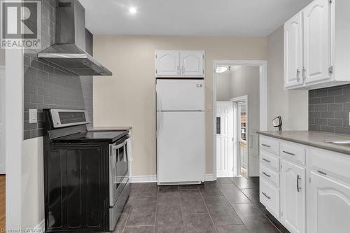 759 St. Albans Crescent, Woodstock, ON - Indoor Photo Showing Kitchen