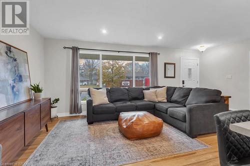 759 St. Albans Crescent, Woodstock, ON - Indoor Photo Showing Living Room