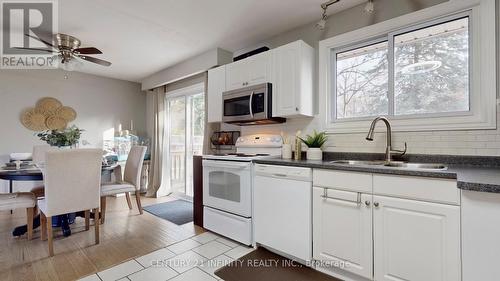 667 Sunset Boulevard, Clarington (Newcastle), ON - Indoor Photo Showing Kitchen With Double Sink