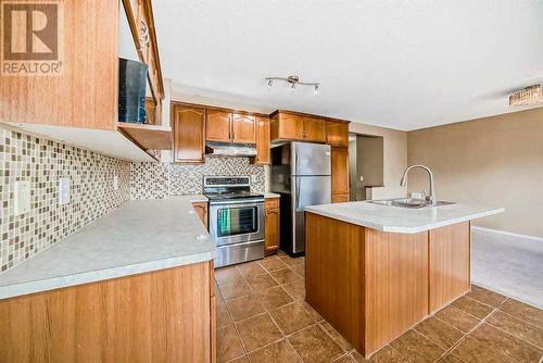 69 Saddlehorn Crescent Ne, Calgary, AB - Indoor Photo Showing Kitchen