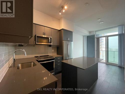 912 - 7895 Jane Street, Vaughan, ON - Indoor Photo Showing Kitchen With Upgraded Kitchen