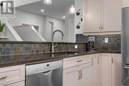 97 Mahogany Square Se, Calgary, AB - Indoor Photo Showing Kitchen