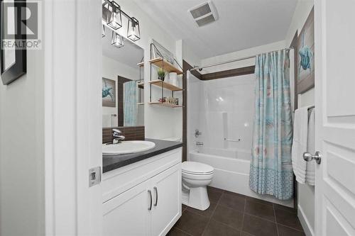 97 Mahogany Square Se, Calgary, AB - Indoor Photo Showing Bathroom