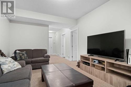 97 Mahogany Square Se, Calgary, AB - Indoor Photo Showing Living Room