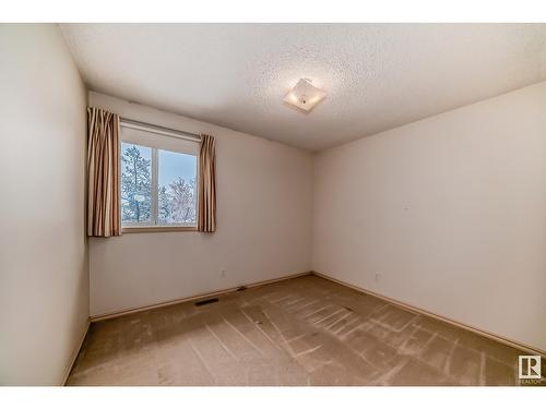 17404 76 Av Nw, Edmonton, AB - Indoor Photo Showing Other Room