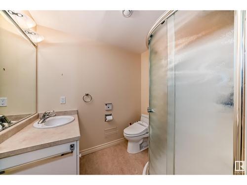 17404 76 Av Nw, Edmonton, AB - Indoor Photo Showing Bathroom