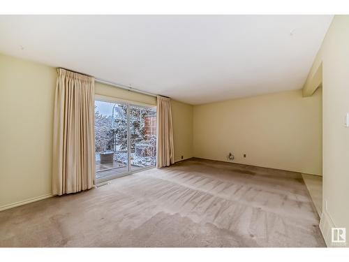 17404 76 Av Nw, Edmonton, AB - Indoor Photo Showing Other Room