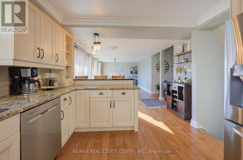 47 Manor Drive, Kitchener, ON - Indoor Photo Showing Kitchen