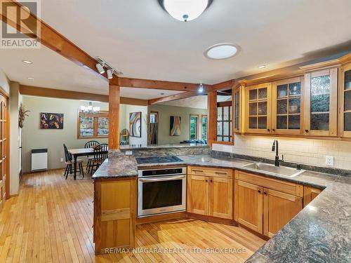 14 Foster Avenue N, Parry Sound, ON - Indoor Photo Showing Kitchen