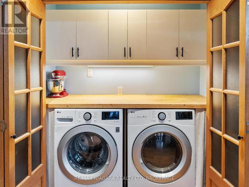 14 Foster Avenue N, Parry Sound, ON - Indoor Photo Showing Laundry Room