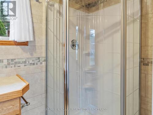 14 Foster Avenue N, Parry Sound, ON - Indoor Photo Showing Bathroom