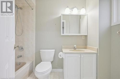 560 Marlatt Drive, Oakville, ON - Indoor Photo Showing Bathroom