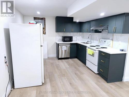 Bsmnt - 519 Rossland Road E, Oshawa, ON - Indoor Photo Showing Kitchen