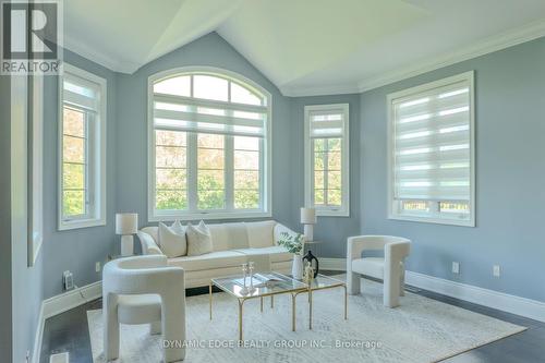 3121 Trailside Drive, Oakville, ON - Indoor Photo Showing Living Room