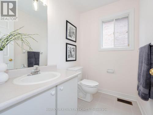 83 Luba Avenue, Richmond Hill, ON - Indoor Photo Showing Bathroom