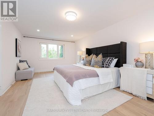 83 Luba Avenue, Richmond Hill, ON - Indoor Photo Showing Bedroom