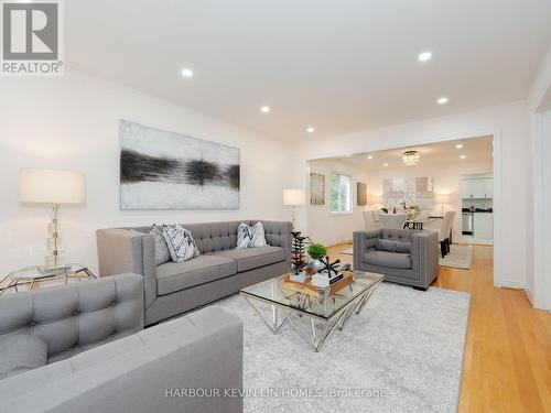 83 Luba Avenue, Richmond Hill, ON - Indoor Photo Showing Living Room