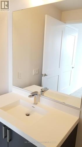 2508 - 7895 Jane Street, Vaughan, ON - Indoor Photo Showing Bathroom