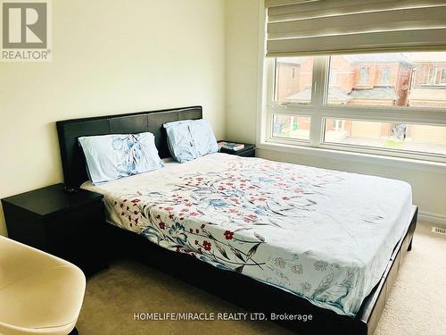 8 Boothill Drive, Brampton, ON - Indoor Photo Showing Bedroom