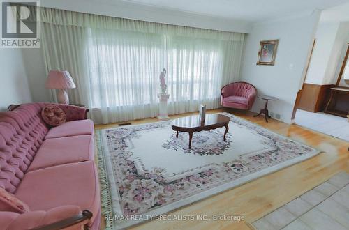 2 Allonsius Drive, Toronto, ON - Indoor Photo Showing Living Room