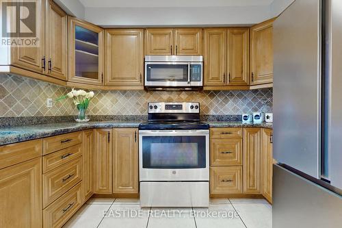 3517 Copernicus Drive, Mississauga, ON - Indoor Photo Showing Kitchen