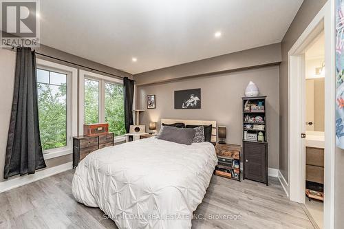 102 - 4 Tree Tops Lane, Huntsville, ON - Indoor Photo Showing Bedroom