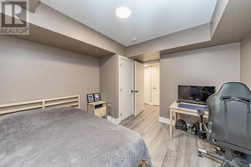 102 - 4 Tree Tops Lane, Huntsville, ON - Indoor Photo Showing Bedroom