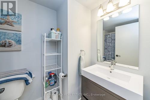 102 - 4 Tree Tops Lane, Huntsville, ON - Indoor Photo Showing Bathroom