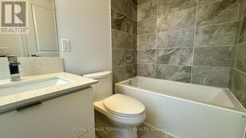 904 - 30 Elm Drive, Mississauga, ON - Indoor Photo Showing Bathroom