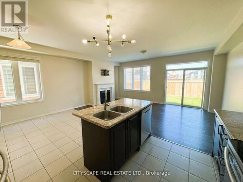 72 Maclachlan Avenue, Haldimand, ON - Indoor Photo Showing Kitchen With Double Sink