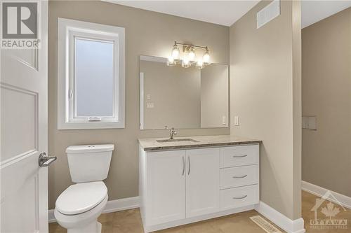 647 Parkview Terrace, Russell, ON - Indoor Photo Showing Bathroom