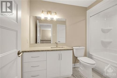 647 Parkview Terrace, Russell, ON - Indoor Photo Showing Bathroom