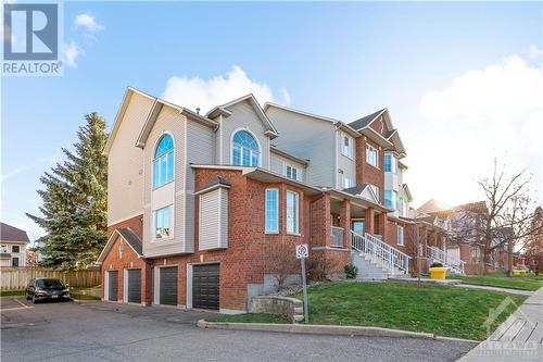 4474 Harper Avenue, Cyrville - Carson Grove - Pineview (2202 - Carson Grove), ON - Outdoor With Facade