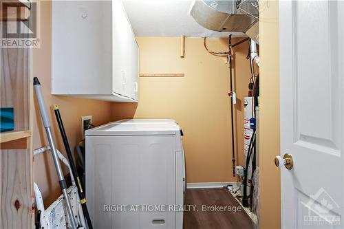 4474 Harper Avenue, Ottawa, ON - Indoor Photo Showing Laundry Room