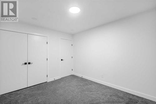 7915 Huntington Street Ne, Calgary, AB - Indoor Photo Showing Other Room