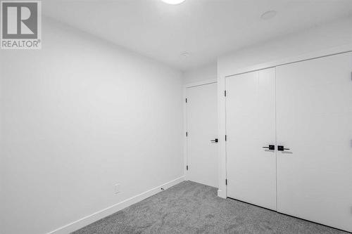 7915 Huntington Street Ne, Calgary, AB - Indoor Photo Showing Other Room