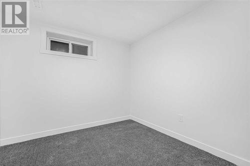 7915 Huntington Street Ne, Calgary, AB - Indoor Photo Showing Other Room