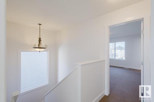 8017 Shaske Dr Nw, Edmonton, AB - Indoor Photo Showing Other Room