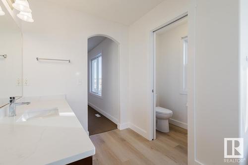 8017 Shaske Dr Nw, Edmonton, AB - Indoor Photo Showing Bathroom