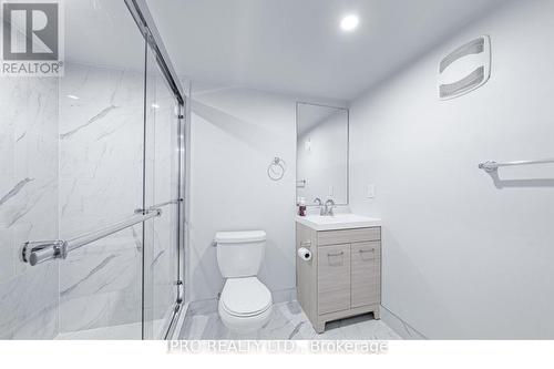 935 Barton Way, Innisfil, ON - Indoor Photo Showing Bathroom