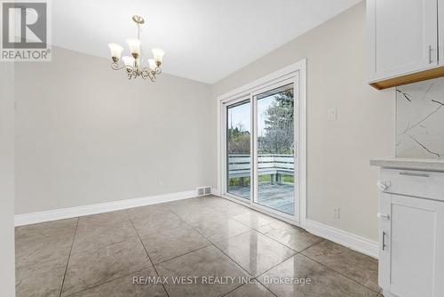 5866 Valley Way, Niagara Falls, ON - Indoor Photo Showing Other Room