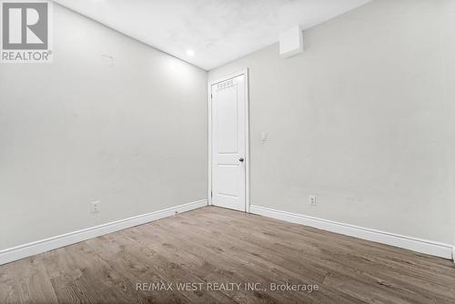 5866 Valley Way, Niagara Falls, ON - Indoor Photo Showing Other Room