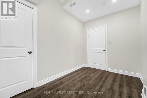 5866 Valley Way, Niagara Falls, ON - Indoor Photo Showing Other Room