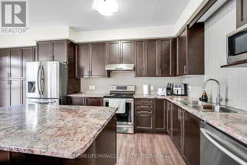 3 Aldgate Avenue, Hamilton, ON - Indoor Photo Showing Kitchen With Double Sink With Upgraded Kitchen