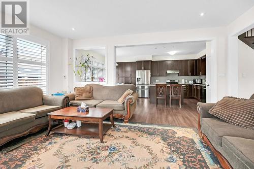 3 Aldgate Avenue, Hamilton, ON - Indoor Photo Showing Living Room