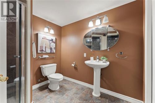 991 Woodland Crescent, Lakeshore, ON - Indoor Photo Showing Bathroom