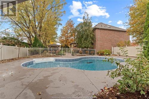 991 Woodland Crescent, Lakeshore, ON - Outdoor With In Ground Pool With Backyard