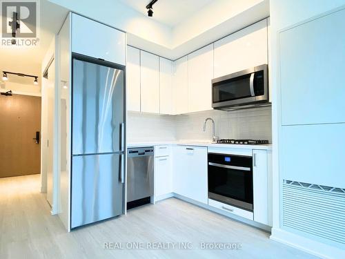 1405 - 195 Mccaul Street, Toronto, ON - Indoor Photo Showing Kitchen